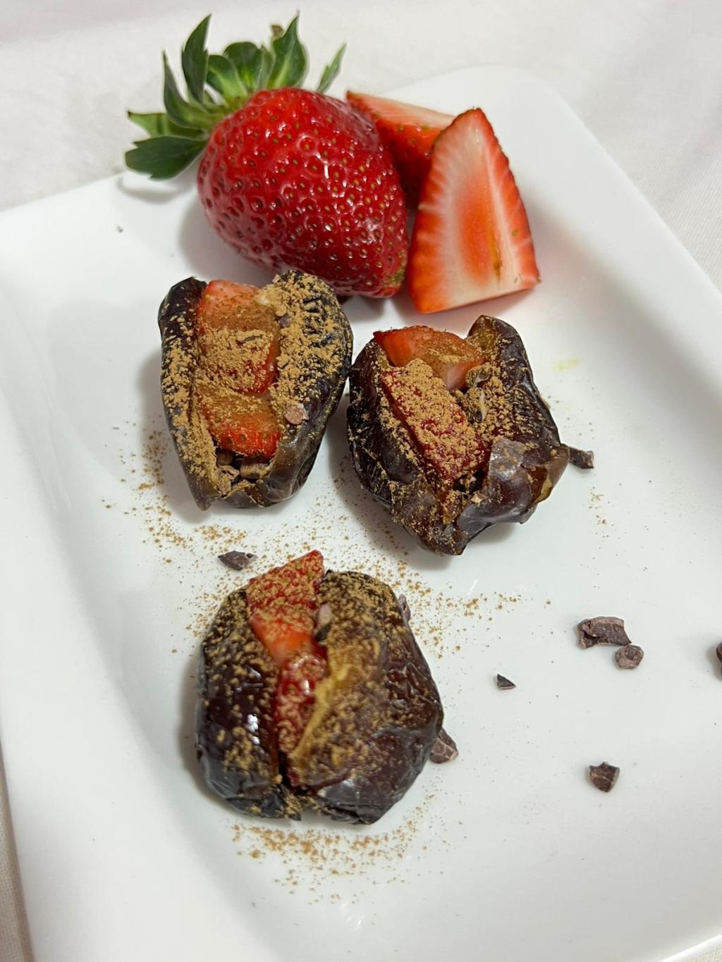 Nourishing Dates: A Guide for the Luteal&nbsp;Phase